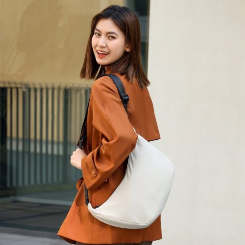 Сумка Ulanzi HMN1 Crossbody Bag (B160 HMN1) Light Gray купити в Україні: Київ, Львів, Хмельницький, Тернопіль, Івано-Франківськ | Низька ціна, відгуки, характеристики від TELEMART фото