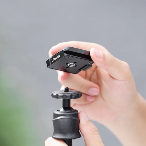 Быстросъемная площадка Ulanzi UKA01 Uka Quick Release Plate and Base Kit (C007 UKA01) Black купить в Украине: Киев, Днепр, Харьков, Одесса  | Низкая цена, отзывы, характеристики от TELEMART фото