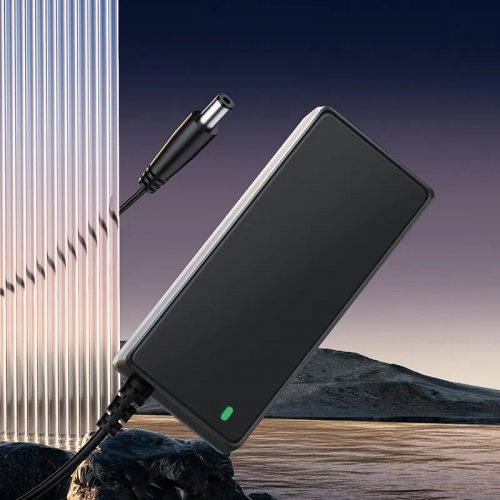 Блок живлення для світла Ulanzi HT005 DC Power Adapter for 40W Pro / RGB Light (EU Plug) (L075 HT005) Black купити в Україні: Київ, Львів, Хмельницький, Тернопіль, Івано-Франківськ | Низька ціна, відгуки, характеристики від TELEMART фото