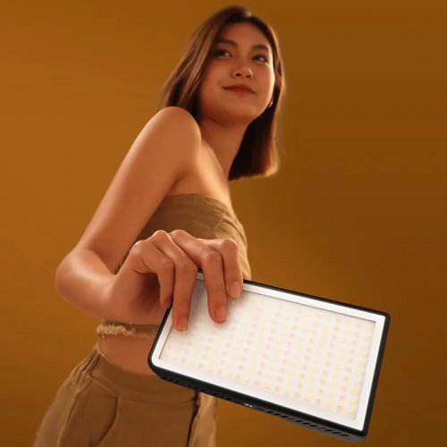 Відеосвітло Ulanzi LM-P40 RGB 40W Portable Light (L130 LM-P40RGB) Black купити в Україні | Telemart фото