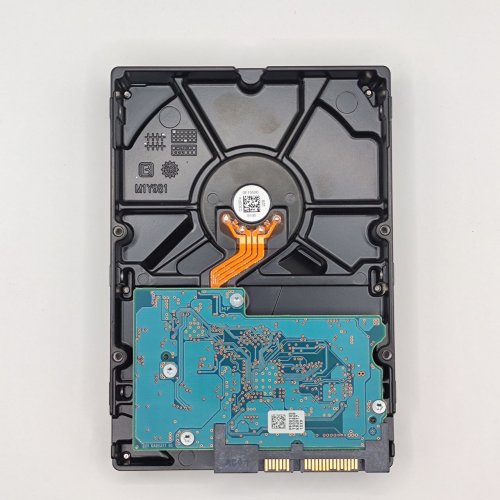 Жорсткий диск Toshiba P300 1TB 64MB 7200RPM 3.5" (HDWD110UZSVA) (Відновлено продавцем, 868067) купити в Україні: Київ, Львів, Хмельницький, Тернопіль, Івано-Франківськ | Перевірка сумісності, низька ціна, відгуки, характеристики від TELEMART фото