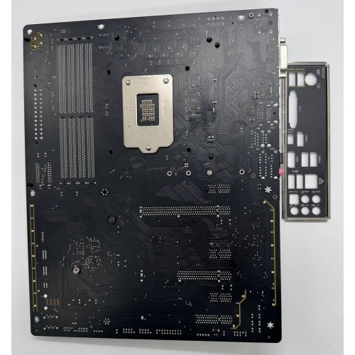 Материнська плата Gigabyte GA-Z270X-Ultra Gaming (s1151, Intel Z270) (Відновлено продавцем, 872465) купити в Україні: Київ, Львів, Хмельницький, Тернопіль, Івано-Франківськ | Перевірка сумісності, низька ціна, відгуки, характеристики від TELEMART фото