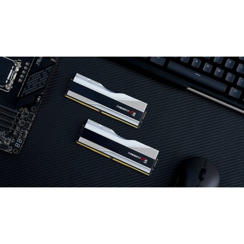 Уцінка озп G.Skill DDR5 32GB (2x16GB) 6000 Mhz Trident Z5 RGB Silver (F5-6000J3636F16GX2-TZ5RS) (нерідна коробка, 873978) купити в Україні: Київ, Львів, Хмельницький, Тернопіль, Івано-Франківськ | Перевірка сумісності, низька ціна, відгуки, характеристики від TELEMART фото