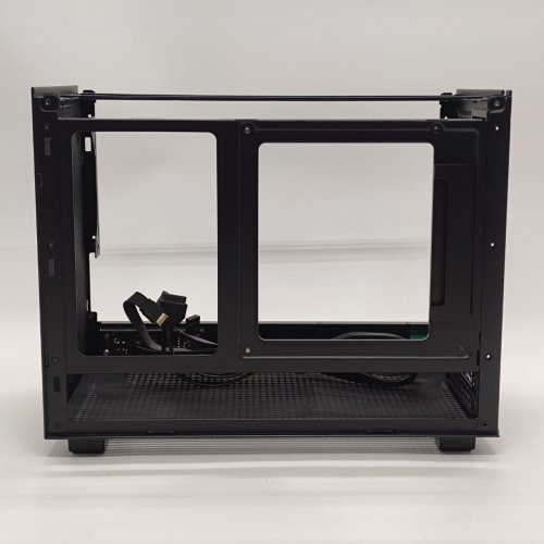 Корпус Deepcool CH160 Tempered Glass без БП (R-CH160-BKNGI0-G-1) Black (Восстановлено продавцом, 874053) купить в Украине: Киев, Днепр, Харьков, Одесса  | Проверка совместимости, низкая цена, отзывы, характеристики от TELEMART фото