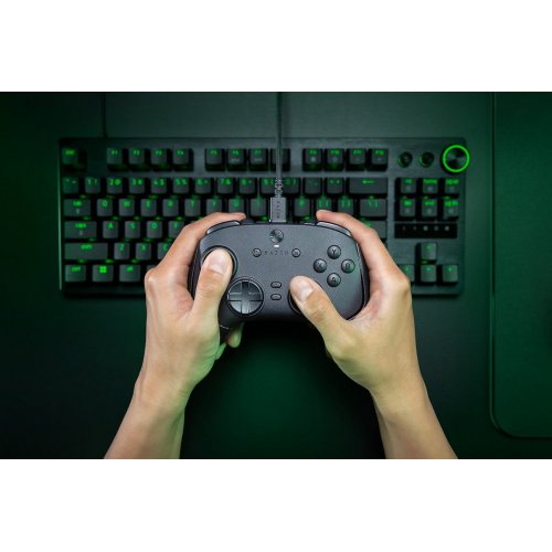 Геймпад Razer Wolverine V3 Tournament Edition 8K for PC (RZ06-05550100-R3M1) Black купить в Украине: Киев, Днепр, Харьков, Одесса  | Низкая цена, отзывы, характеристики от TELEMART фото