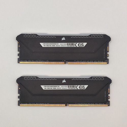 Озп Corsair DDR4 32 GB (2x16GB) 3600Mhz Vengeance RGB PRO SL (CMH32GX4M2Z3600C18) (Відновлено продавцем, 875781) купити в Україні: Київ, Львів, Хмельницький, Тернопіль, Івано-Франківськ | Перевірка сумісності, низька ціна, відгуки, характеристики від TELEMART фото