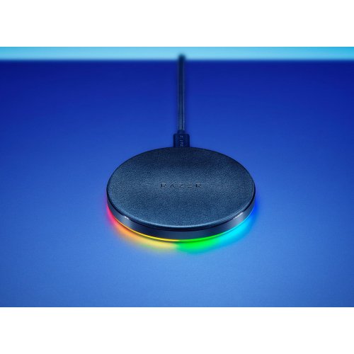 Беспроводное зарядное устройство Razer Charging Pad Chroma 10W (RC21-01600100-R371) Black купить в Украине: Киев, Днепр, Харьков, Одесса  | Низкая цена, отзывы, характеристики от TELEMART фото