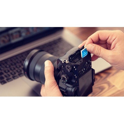 Карта памяти Kioxia SDXC Exceria G2 64GB Class 10 UHS-I U3 V30 (LNEX2L064GG4) купить в Украине: Киев, Днепр, Харьков, Одесса  | Низкая цена, отзывы, характеристики от TELEMART фото