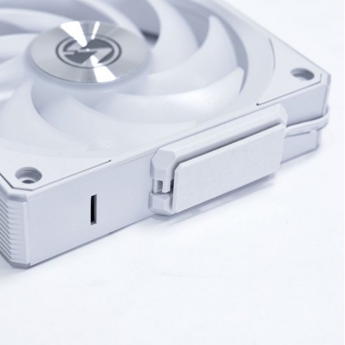 Набор кулеров для корпуса Lian Li Uni Fan CL Flex Wireless 120 3 in 1 (G9F.12CL1F3W.00) White купить в Украине | Telemart фото