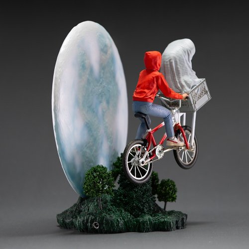 Колекційна статуетка Iron Studio E.T. the Extra-Terrestrial E.T. & Elliot Deluxe Art Scale 1/10 (UNIVET47421-10) купити в Україні | Telemart фото