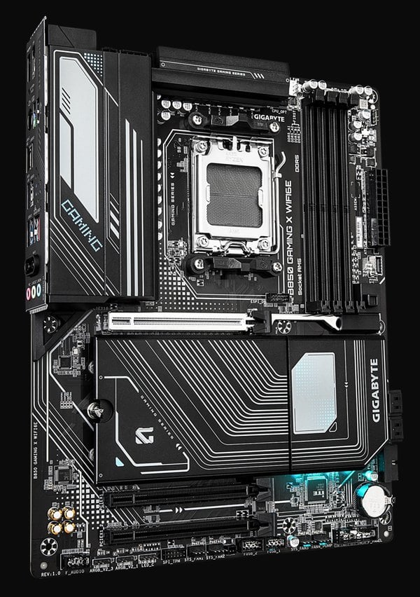 Ігрова ATX-плата для Ryzen на AM5