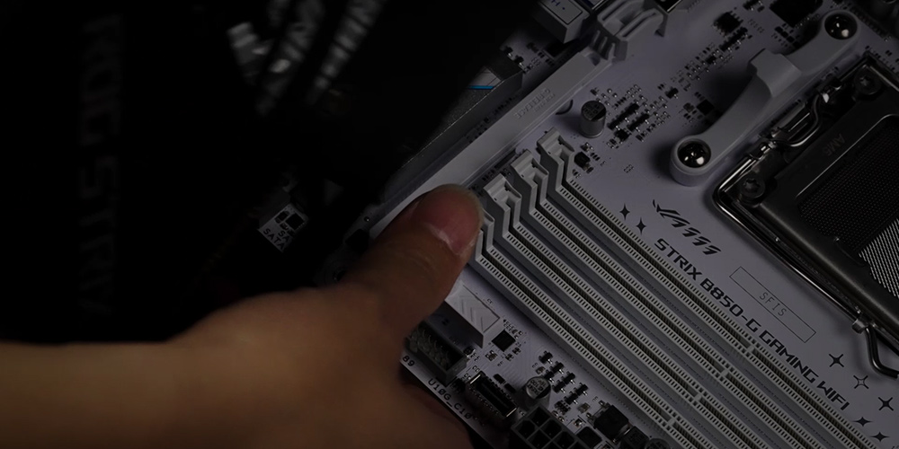 PCIe Slot Q-Release