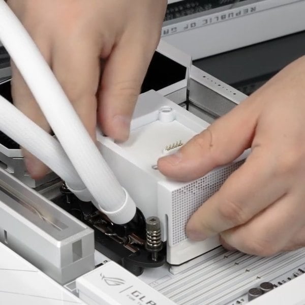 AIO Q-Connector